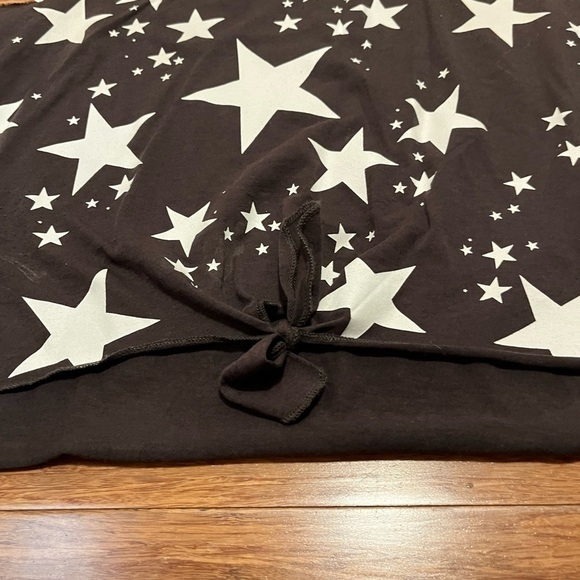 Chaser Starry Night Black With White Stars Tie Waist Sleeveless Tank Top. Medium - Picture 7 of 13